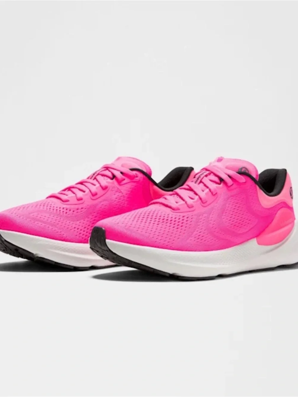 NWOT lululemon Women's Beyondfeel Running Shoe Size 7.5